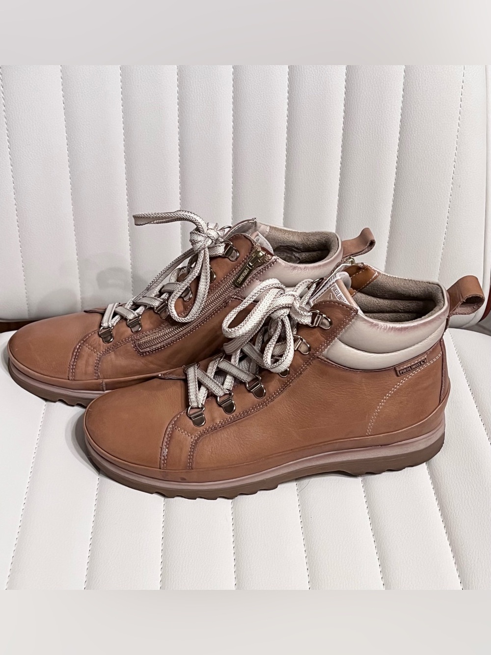 Women's Pikolinos Tan Lace-Up Zip Ankle Boots